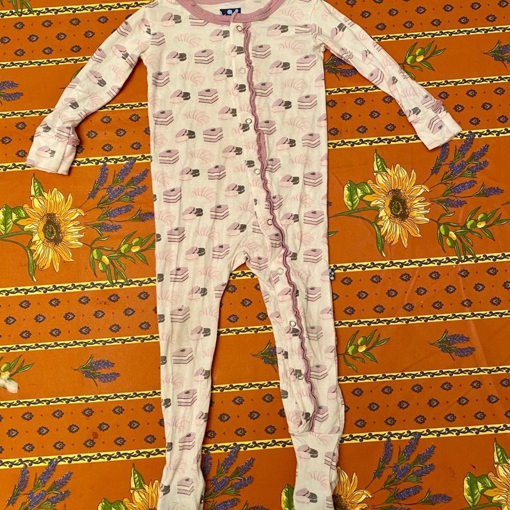 Rare Kickee Pants Classic Ruffle French Print